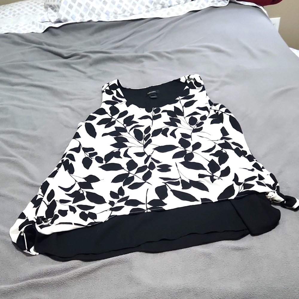 Karen Kane tunic style tank